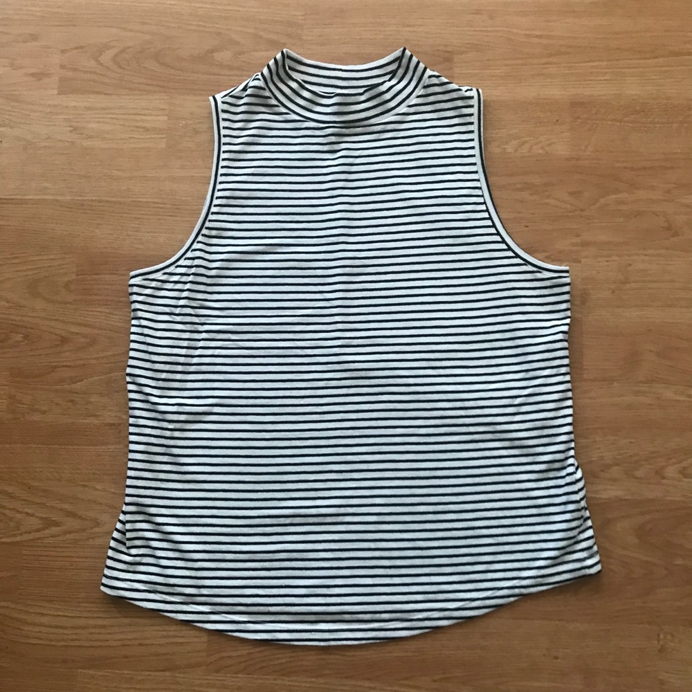 Universal Thread Mock Neck Tank